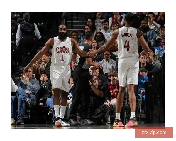 骑士主帅赞扬球队拼搏精神 限制阿德巴约却难挡热火角色球员关键投篮